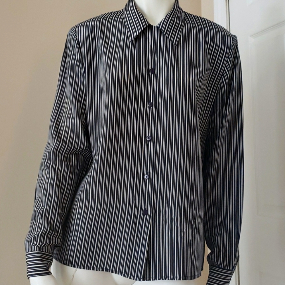 The Work vtg silk stripped blouse 👚